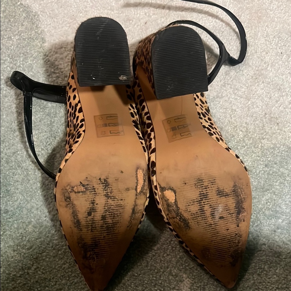 Chic Black and Tan Women's Shoes - Picture 3 of 5